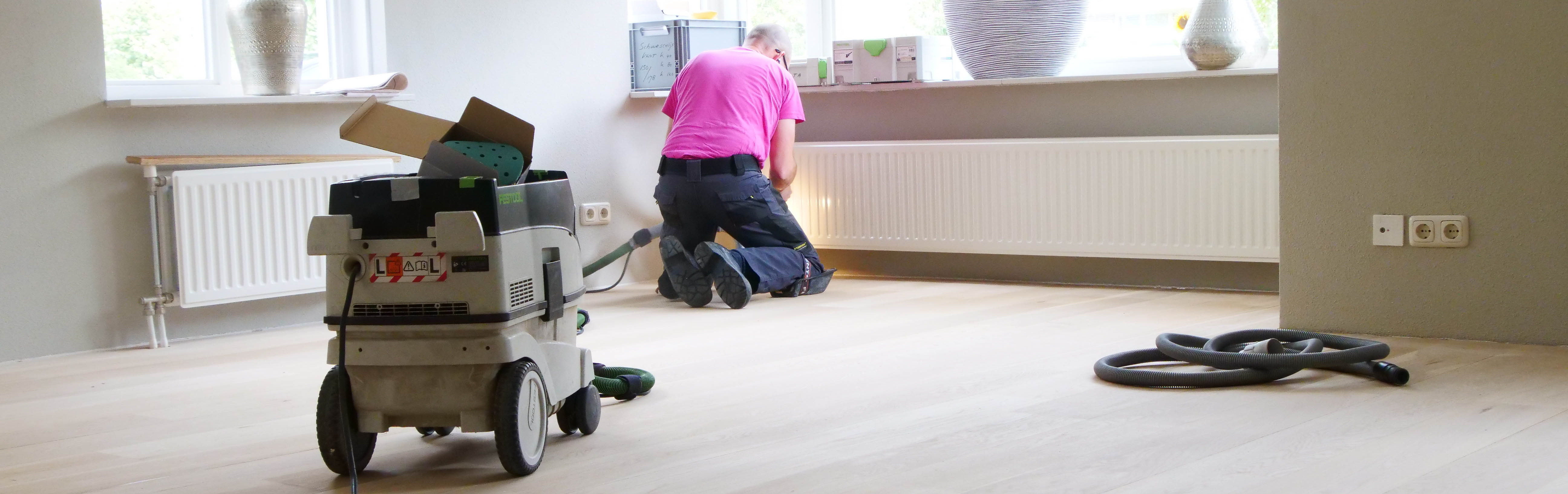 Heel veel houten vloeren aanbiedingen in de showroom van de Vloerderij regio Groningen.